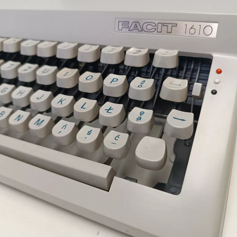 MASZYNA DO PISANIA FACIT 1600