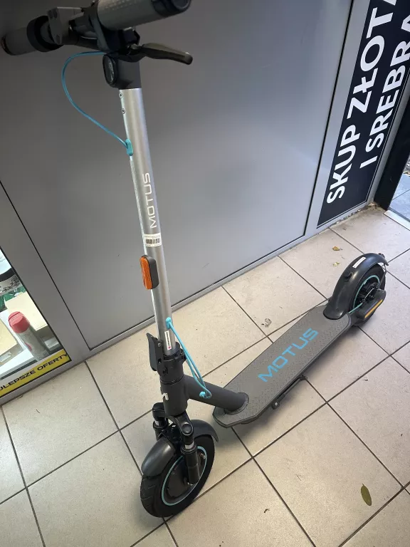 HULAJNOGA ELEKTRYCZNA MOTUS SCOOTY 10 LITE