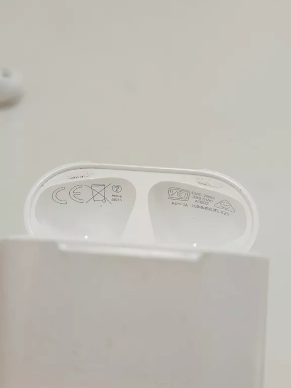 SŁUCHAWKI AIRPODS A2031