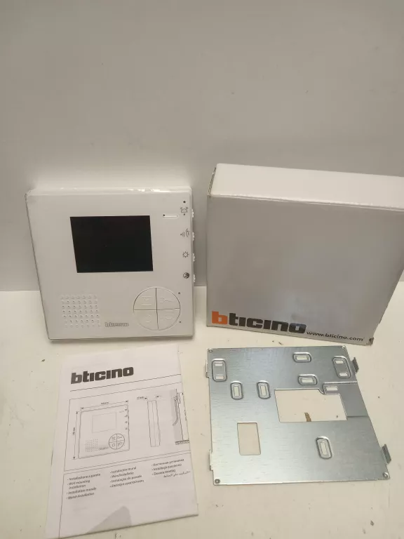 WIDEODOMOFON GŁOŚNOMÓWIĄCY CLASSE100 V12B 344502