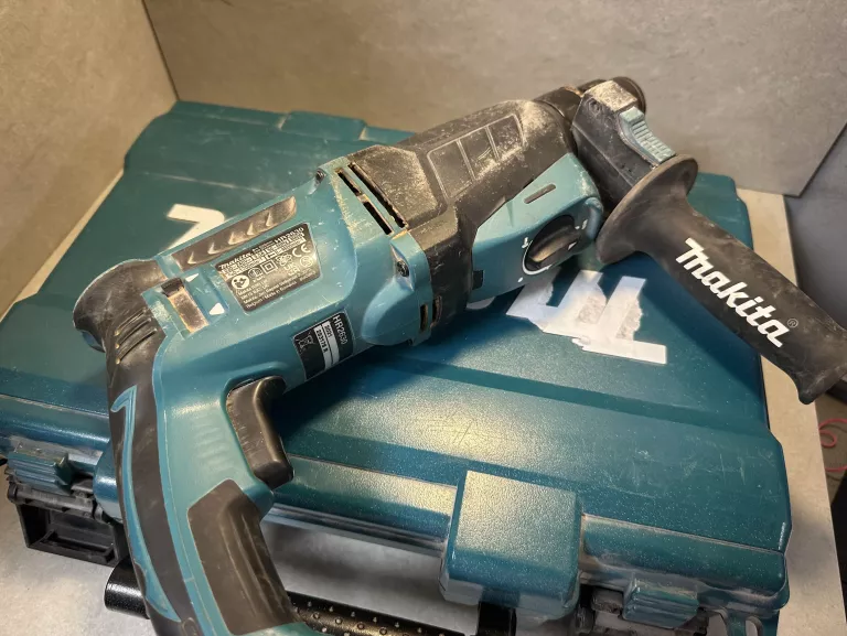 MŁOTOWIERTARKA MAKITA HR2630/WALIZKA