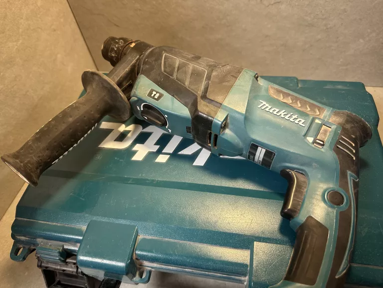 MŁOTOWIERTARKA MAKITA HR2630/WALIZKA