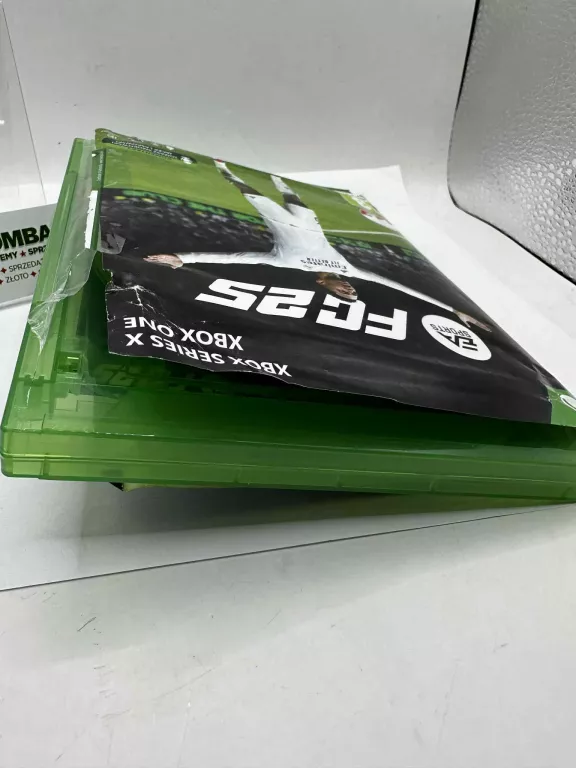 GRA XBOX SERIES X / XBOX ONE FC 25 (OKŁADKA Z FOLIĄ URWANA)