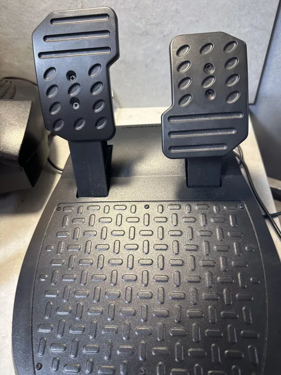 KIEROWNICA THRUSTMASTER SPIDER 458 SPIDER