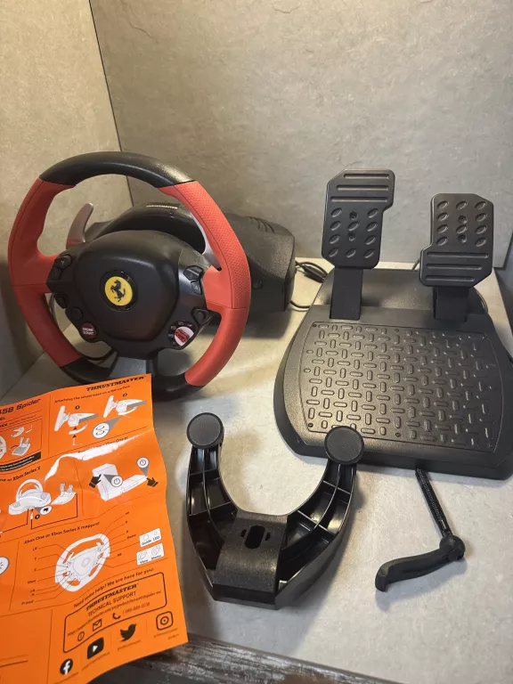 KIEROWNICA THRUSTMASTER SPIDER 458 SPIDER