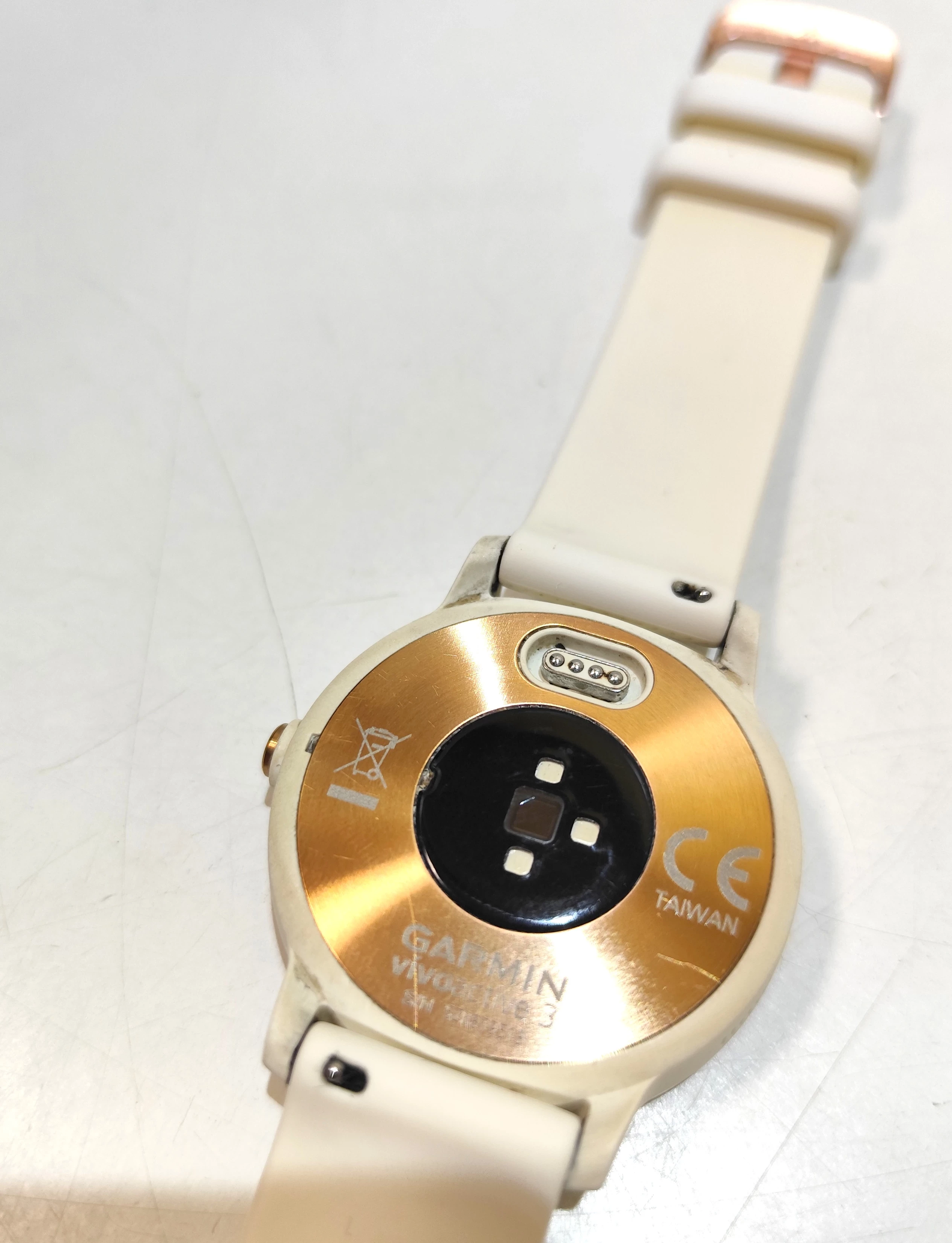 smartwatch-garmin-vivoactive-3-marka-248811-1945261