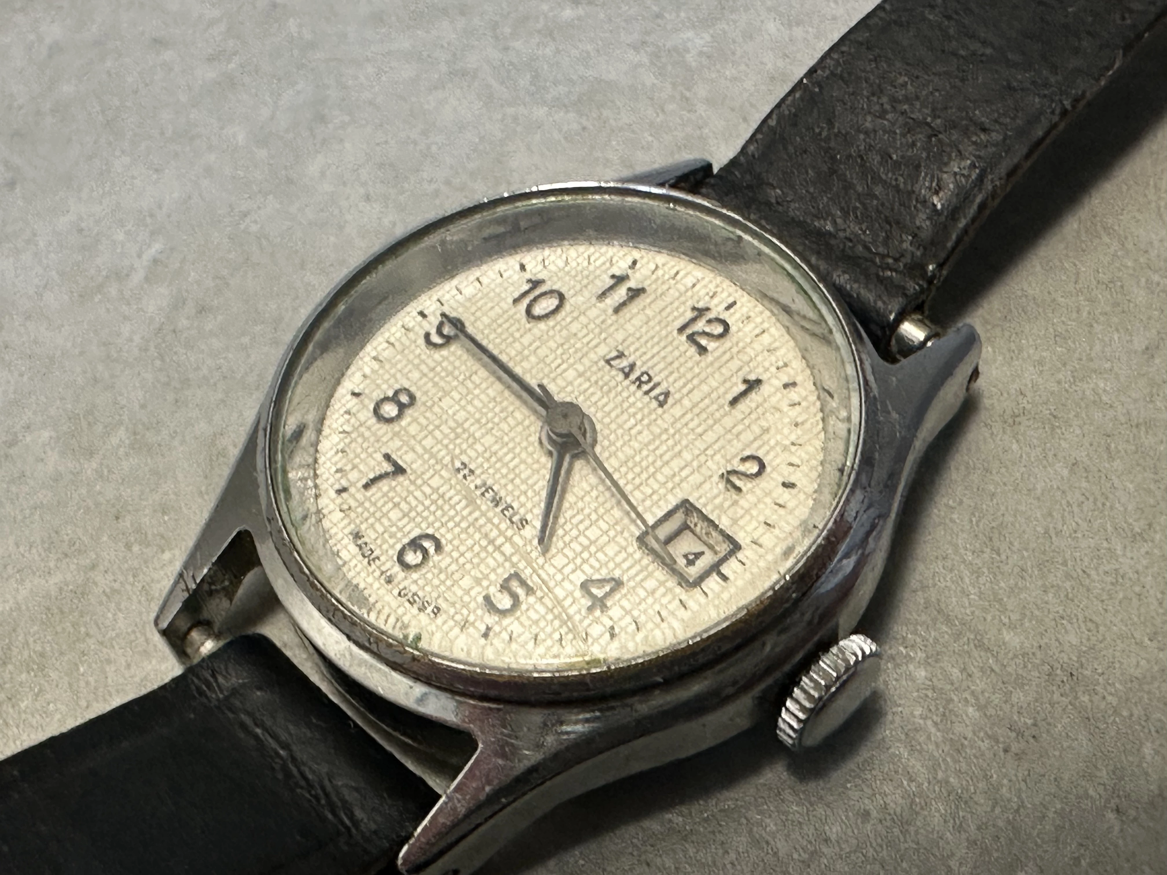 zegarek-zaria-22-jewels-osiedle-niepodleglosci-1-krakow