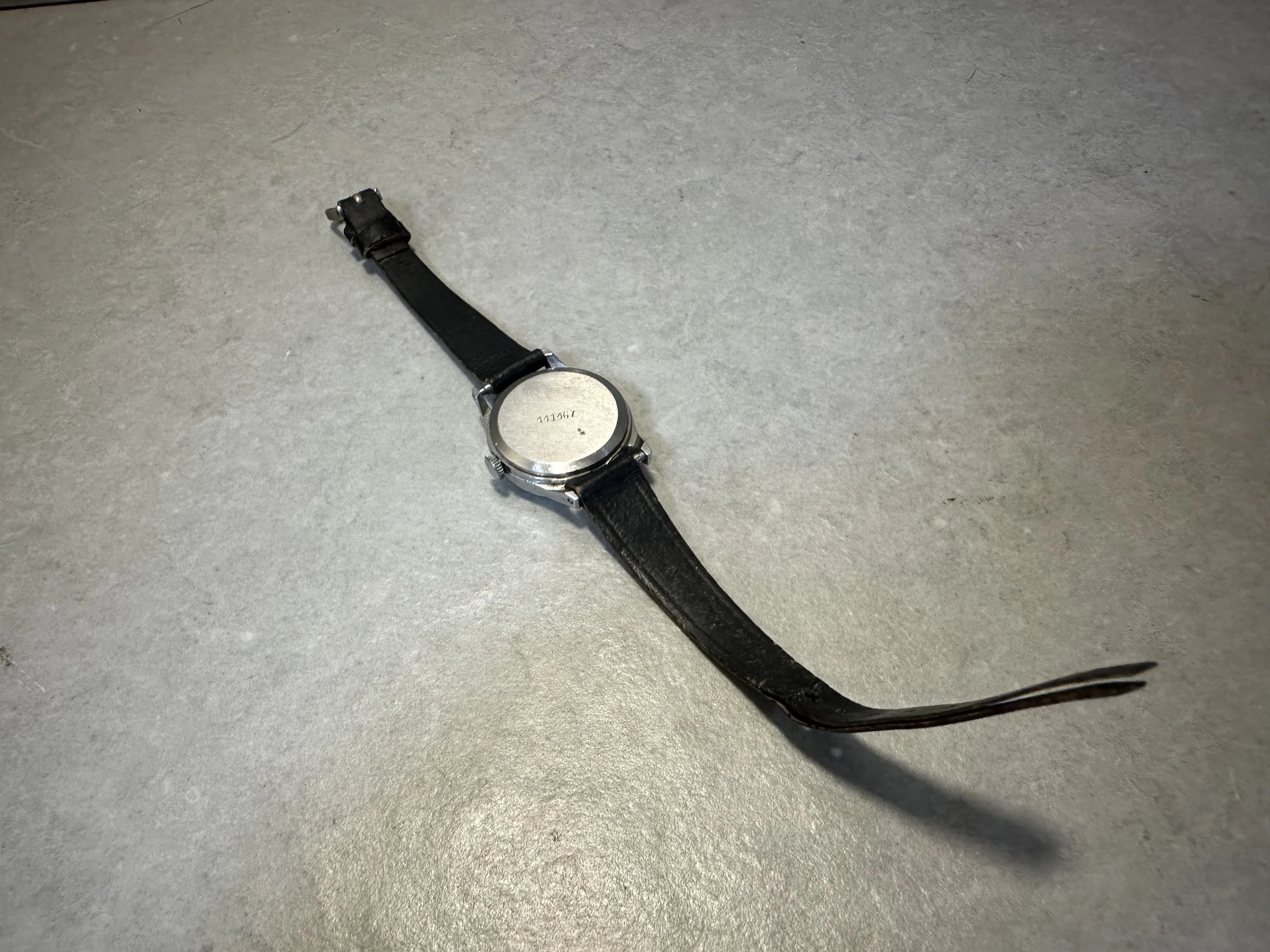 zegarek-zaria-22-jewels-ksztalt-koperty-129223-2