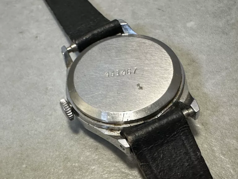 ZEGAREK ZARIA 22 JEWELS