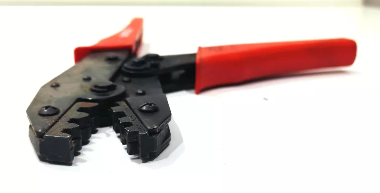 SZCZYPCE DO ZACISKANIA KONEKTORÓW YATO YT-2300