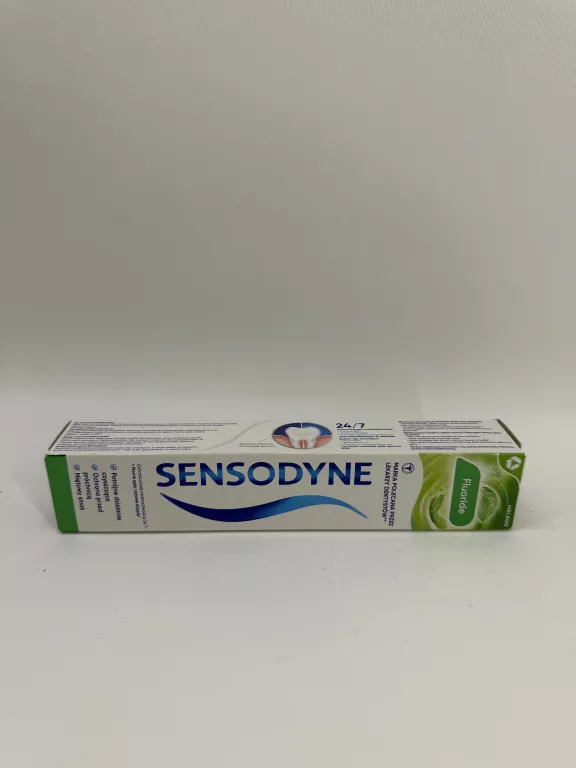 SENSODYNE FLUORIDE PASTA DO ZĘBÓW Z FLUORKIEM MIĘTOWA 75 ML