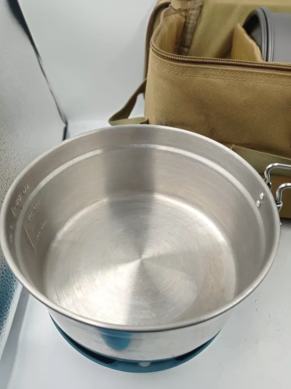 ZESTAW NACZYŃ TURYSTYCZNYCH GARNKÓW SKŁADANY