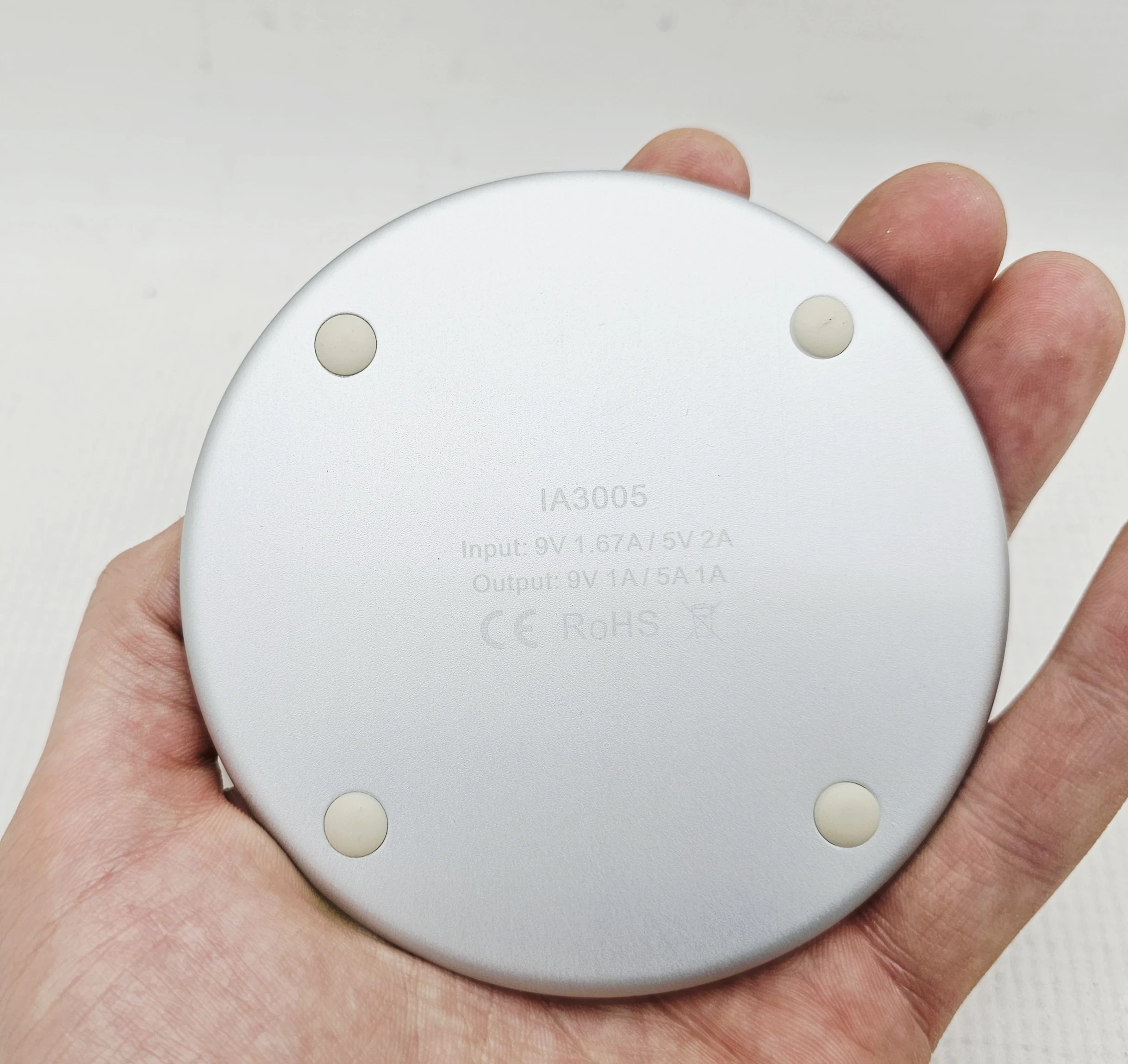 ladowarka-indukcyjna-w-pud-stan-11323-2