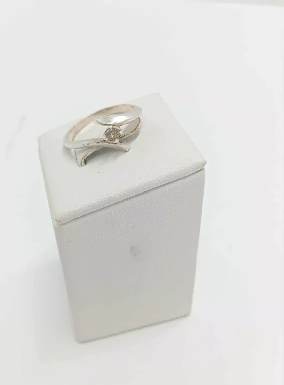 srebrny-pierscionek-p925-rodzaj-2205-2