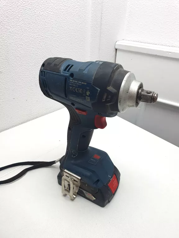 KLUCZ UDAROWY BOSCH GDS 18V-400 AKUMULATOR 1,5 AH