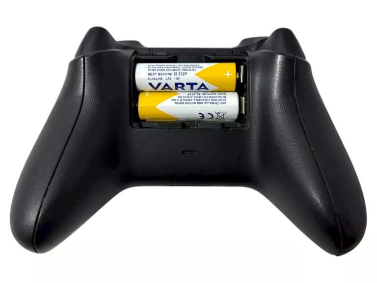 KONSOLA MICROSOFT XBOX ONE MODEL:1540 1TB + KONTROLER + 2 GRY - OPIS!