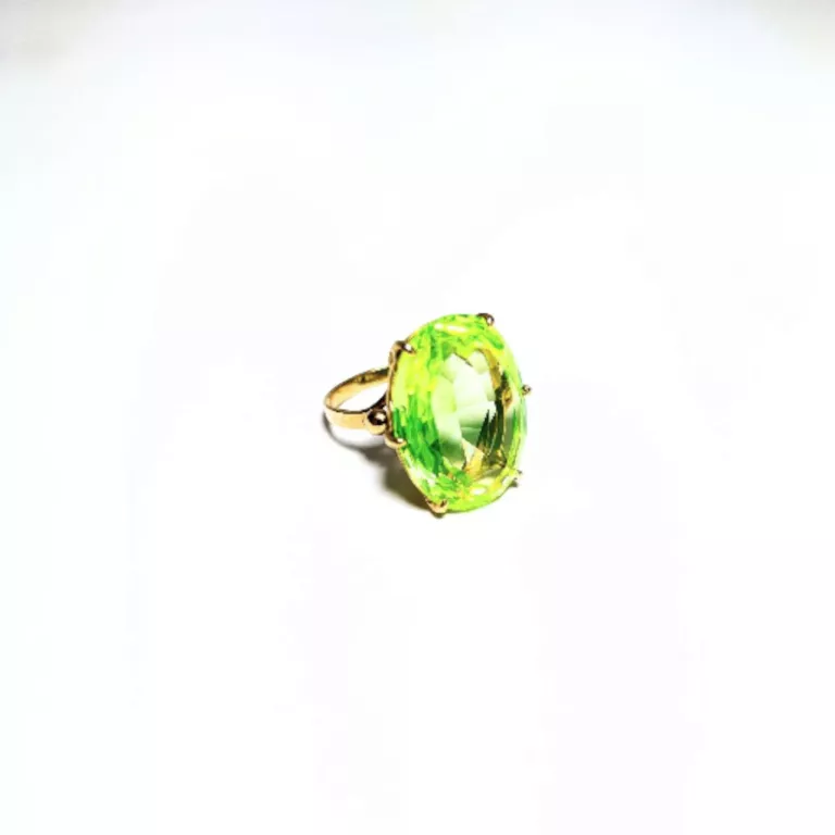 PIĘKNY PIERŚCIONEK Z ZIELONYM KAMIENIEM P:585 W:9,53G R:16