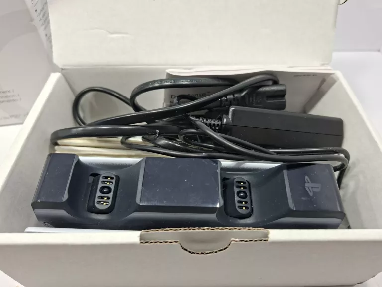 STACJA ŁADUJĄCA SONY PS5  PUD