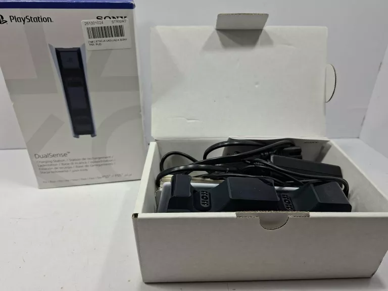 STACJA ŁADUJĄCA SONY PS5  PUD