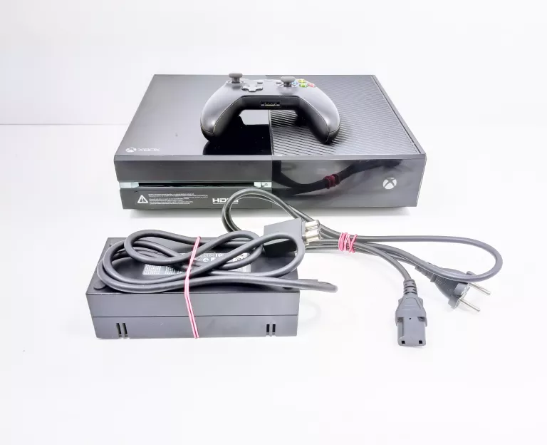 KONSOLA  XBOX ONE 1540 500GB ZASILACZ+ PAD
