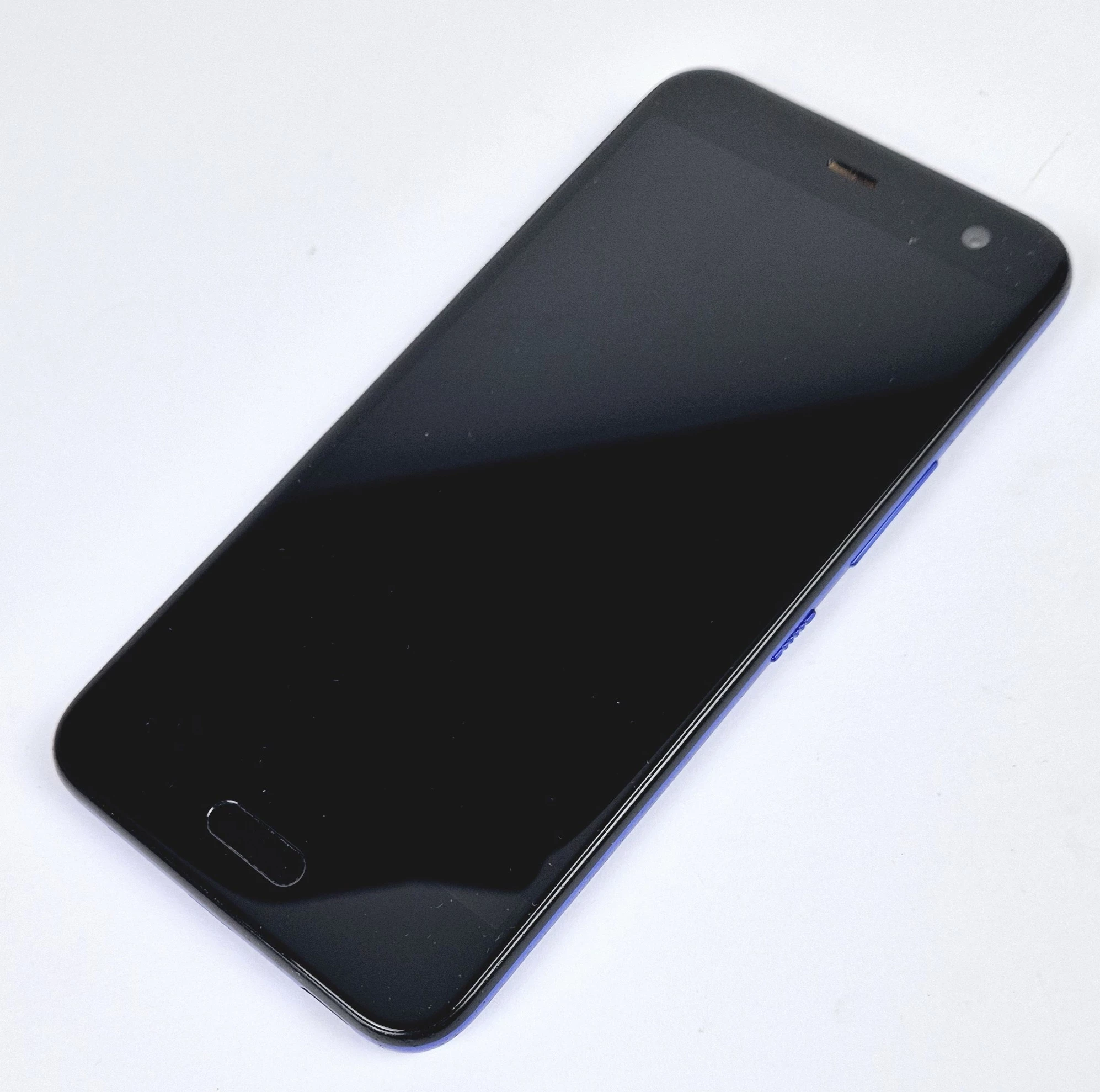 telefon-htc-u11-life-3-gb-32gb-przekatna-ekranu-520