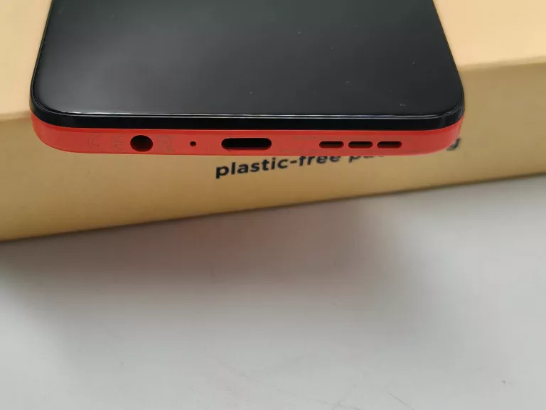 TELEFON MOTOROLA G35 5G 128/8 GB PUDELKO