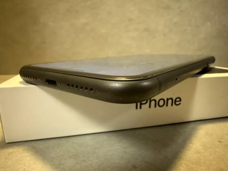 TELEFON IPHONE 11 64GB 82% PUDEŁKO DUŻO ETUI