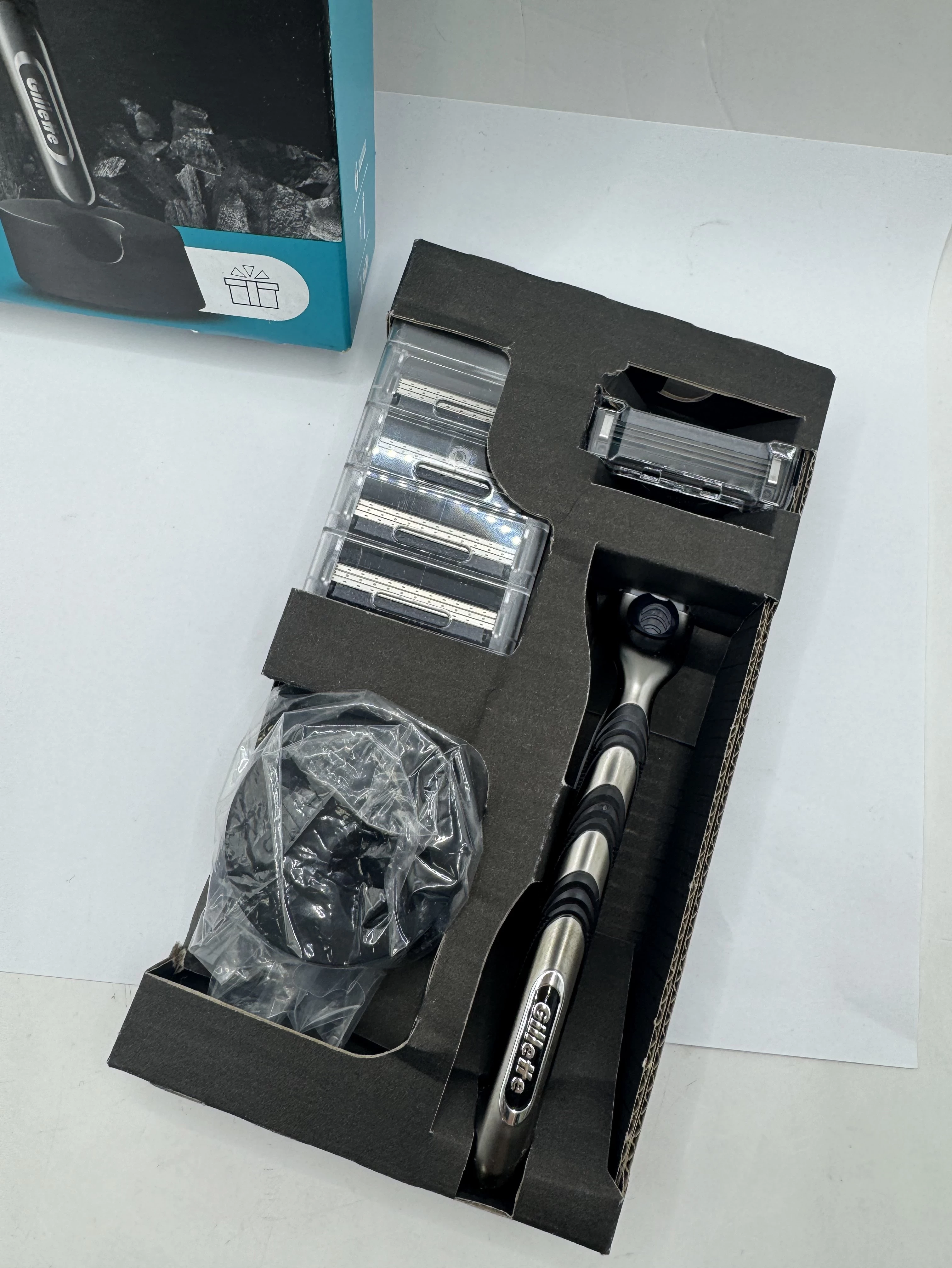 gillette-mach3-charcoal-maszynka-do-golenia-dla-mezczyzn-6-ostrzy-ean-gtin-5907494327635