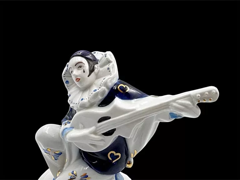 PIEROT PORCELANOWA FIGURKA 16 CM