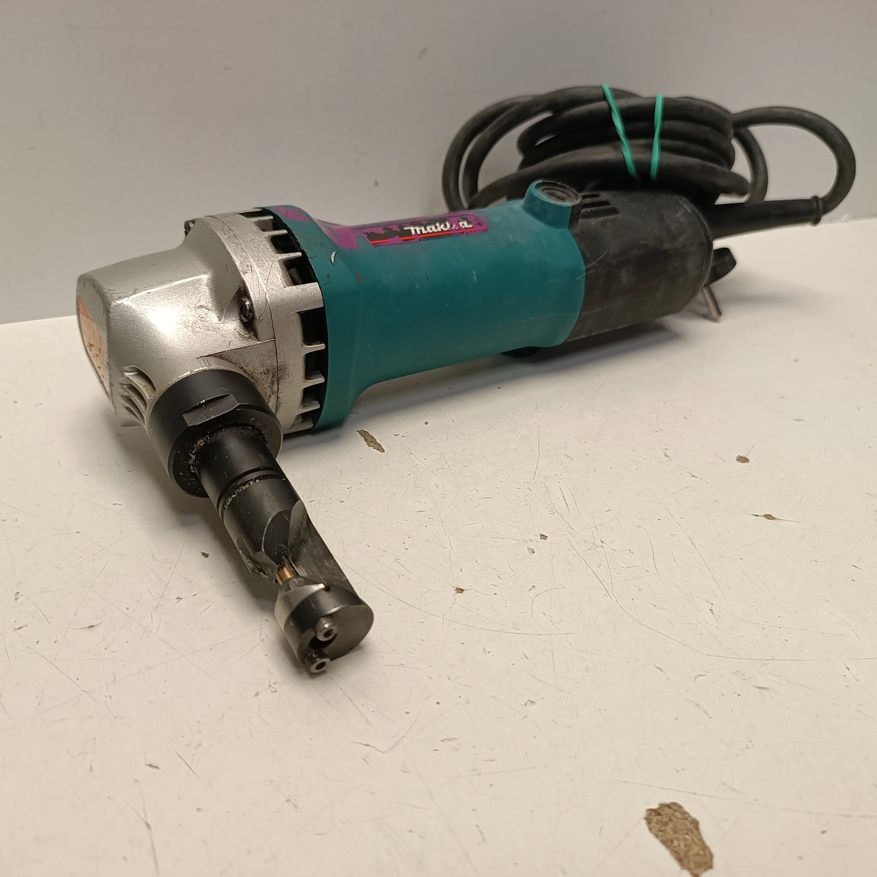 nozyce-do-blachy-makita-jn1601-stan-11323-2