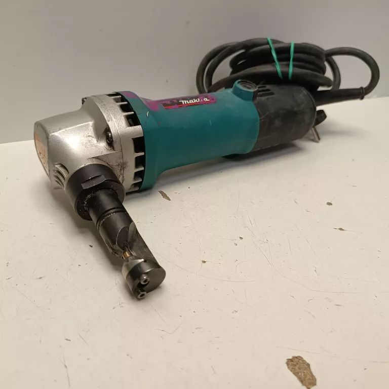 NOŻYCE DO BLACHY MAKITA JN1601