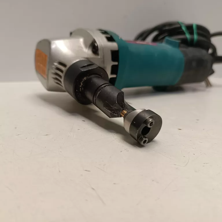 nozyce-do-blachy-makita-jn1601-maksymalna-grubosc-ciecia-250