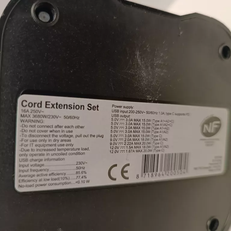 PRZEDŁUŻACZ LISTWOWY PROMAX 1,4 M 8 SZT. GNIAZD CZARNE