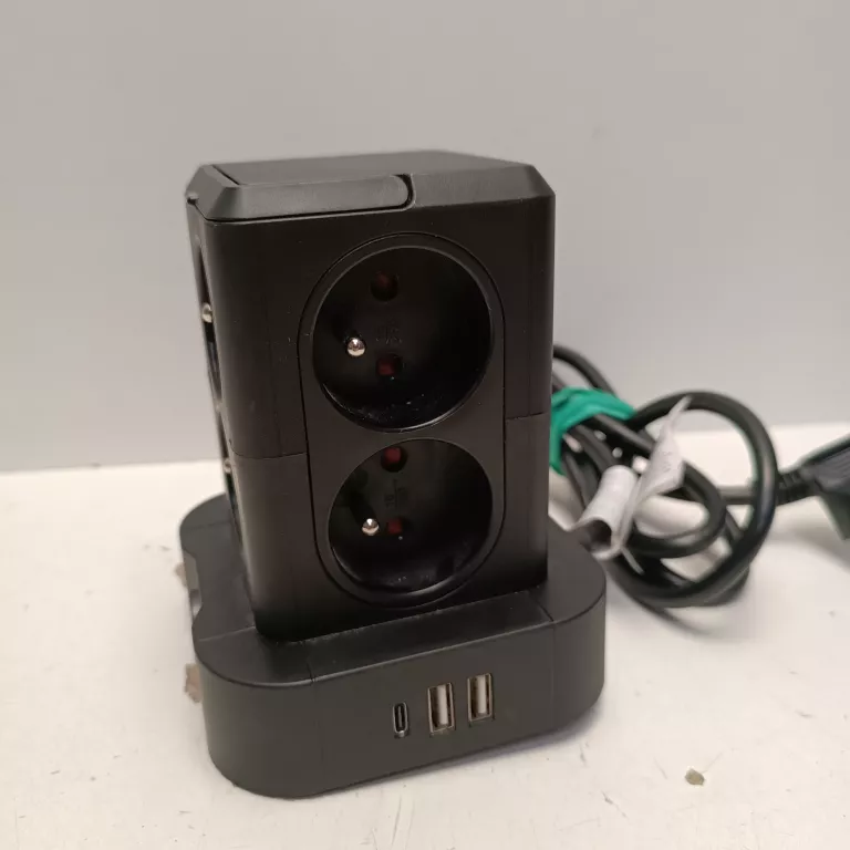 PRZEDŁUŻACZ LISTWOWY PROMAX 1,4 M 8 SZT. GNIAZD CZARNE