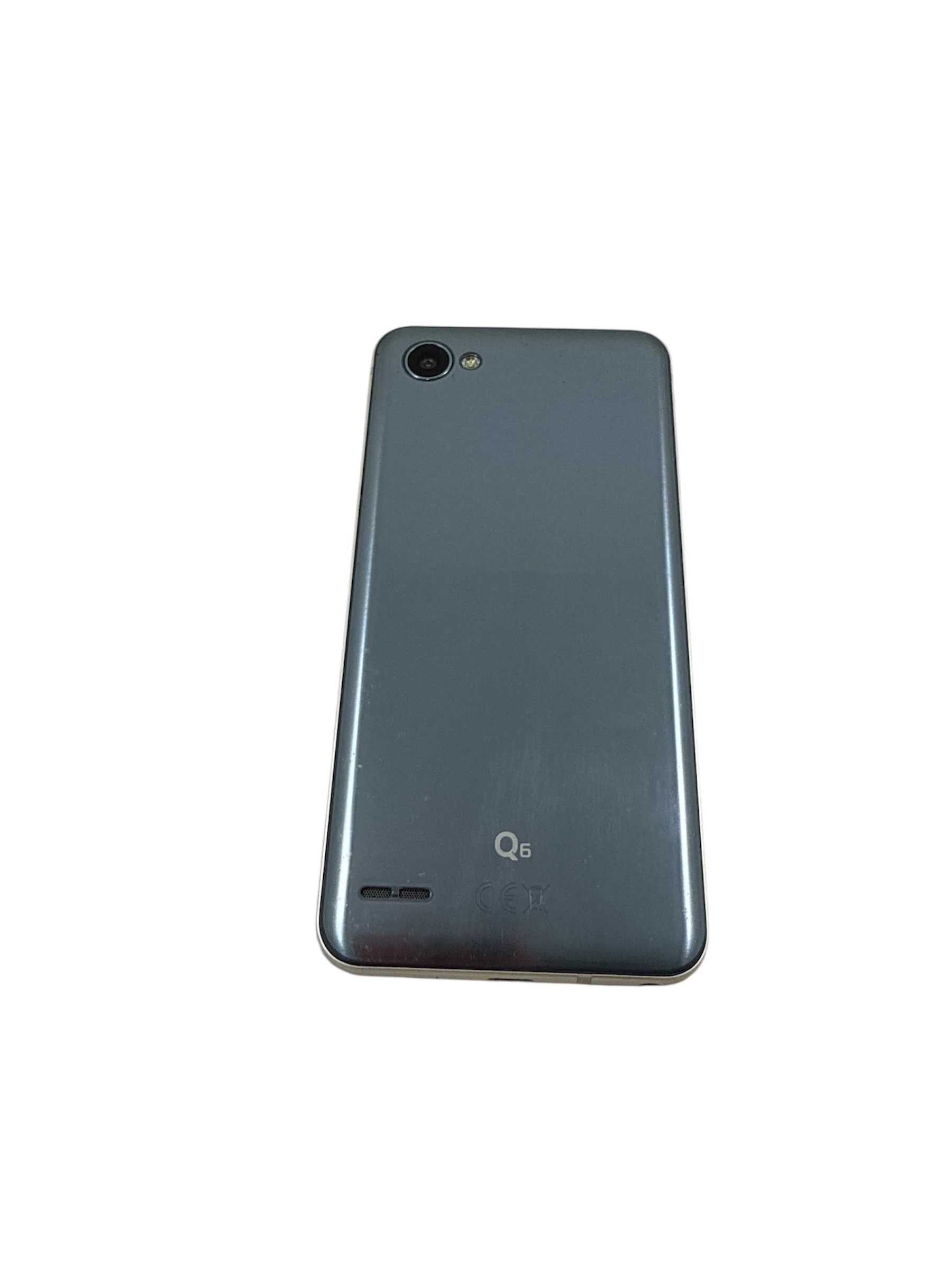 telefon-lg-q6-332-uszkodzony-kod-producenta-m700a