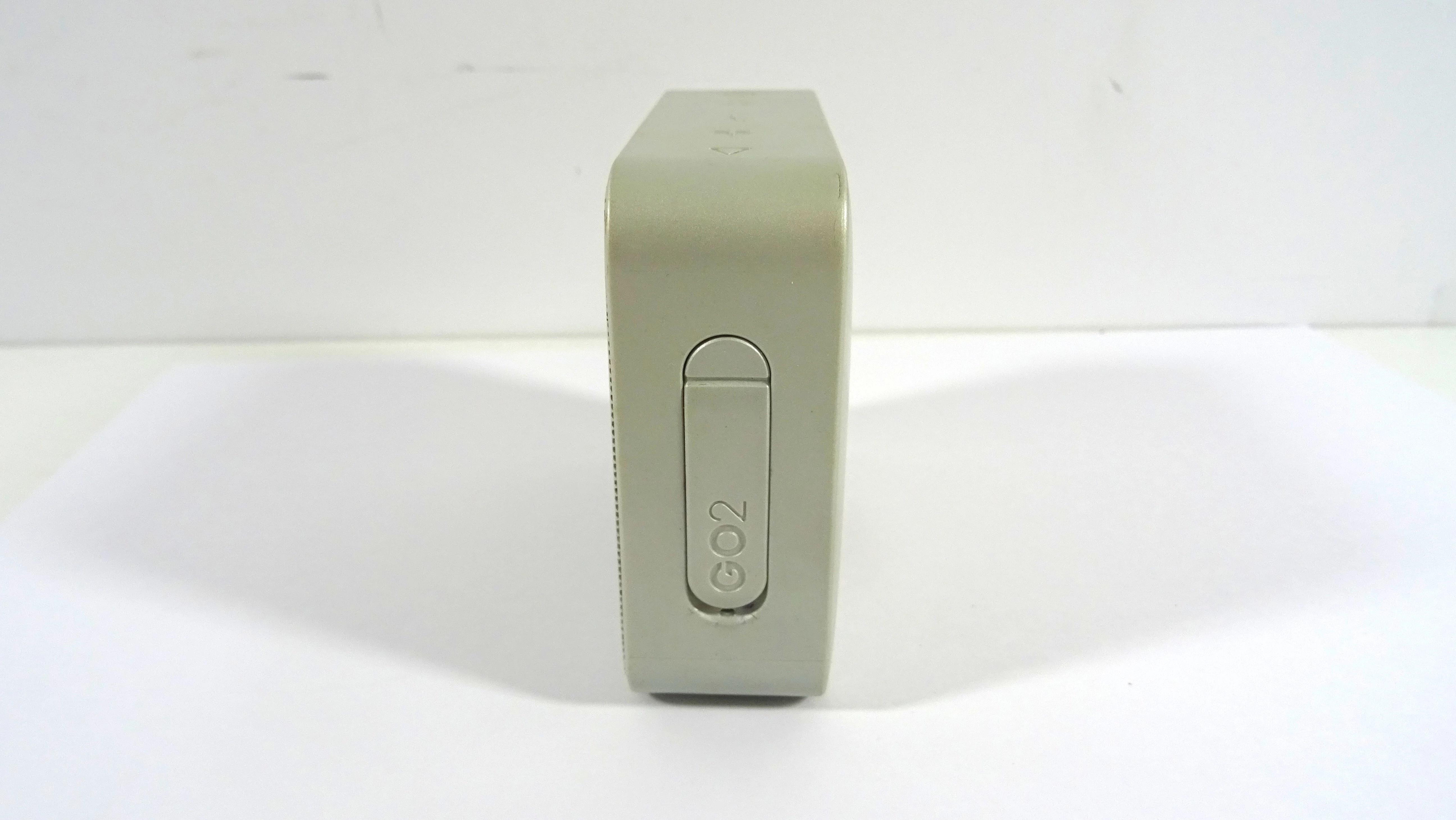 glosnik-jbl-go-2-szary-moc-300