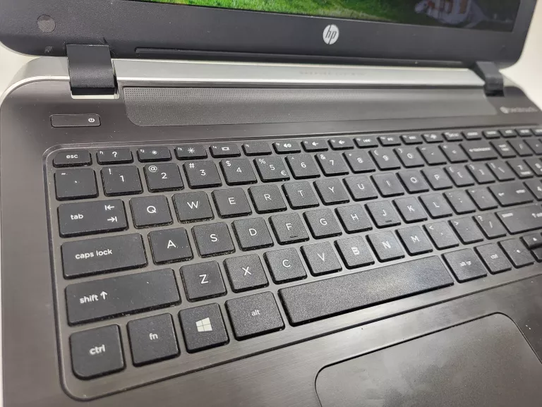 laptop-hp-pavilion-15-p209nw-stan-11323-2