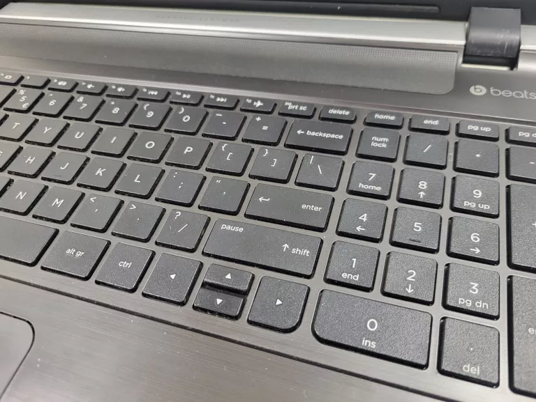 laptop-hp-pavilion-15-p209nw-seria-procesora-4366-30