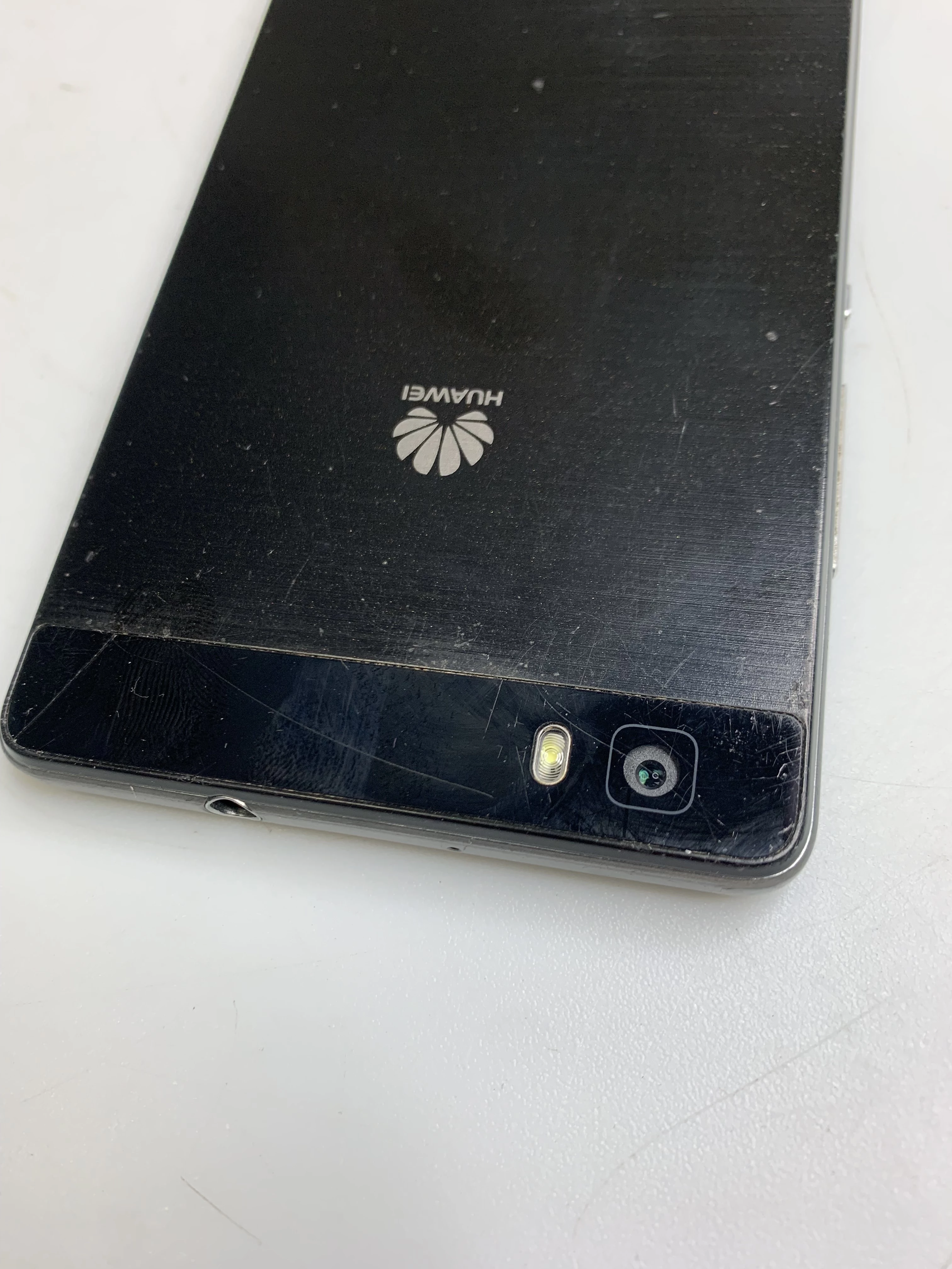 telefon-huawei-p8-lite-216gb-system-operacyjny-4388-1