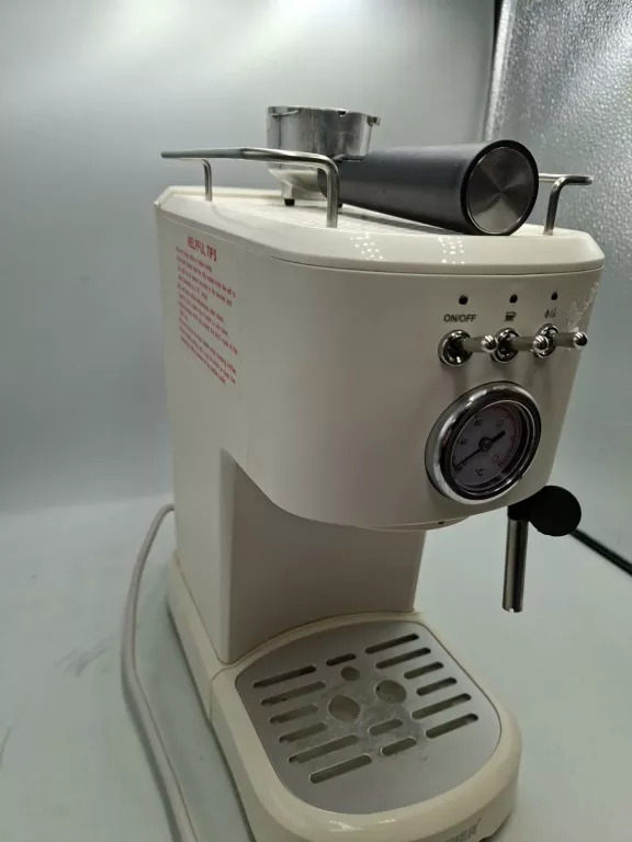 KOLBOWY EKSPRES CIŚNIENIOWY BERGNER RETRO 1100 W