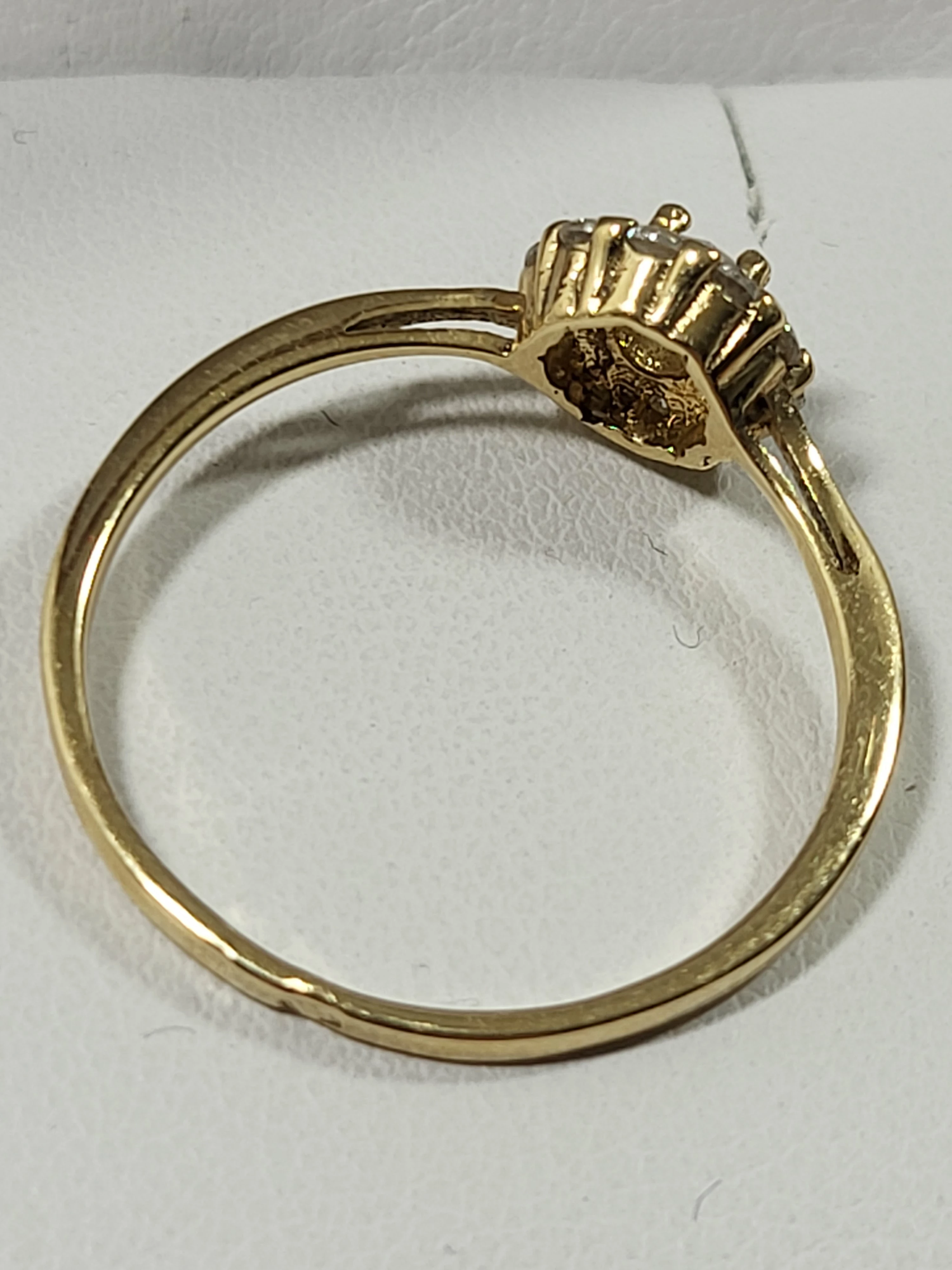 piekny-blyszczacy-zloty-pierscionek-rodzaj-2205-2