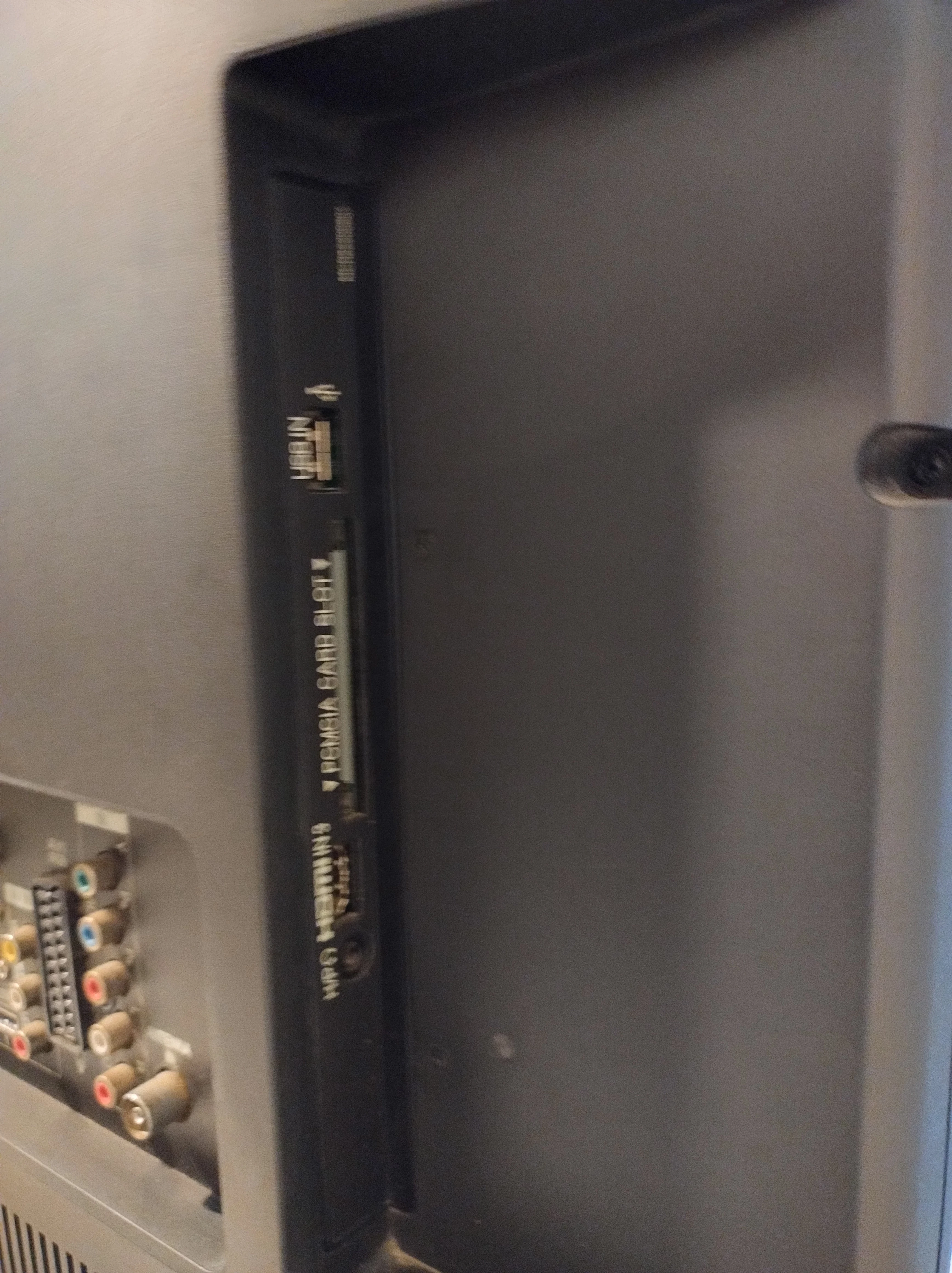 telewizor-37-lg-37lk450-pilot-smart-tv-211678-250642