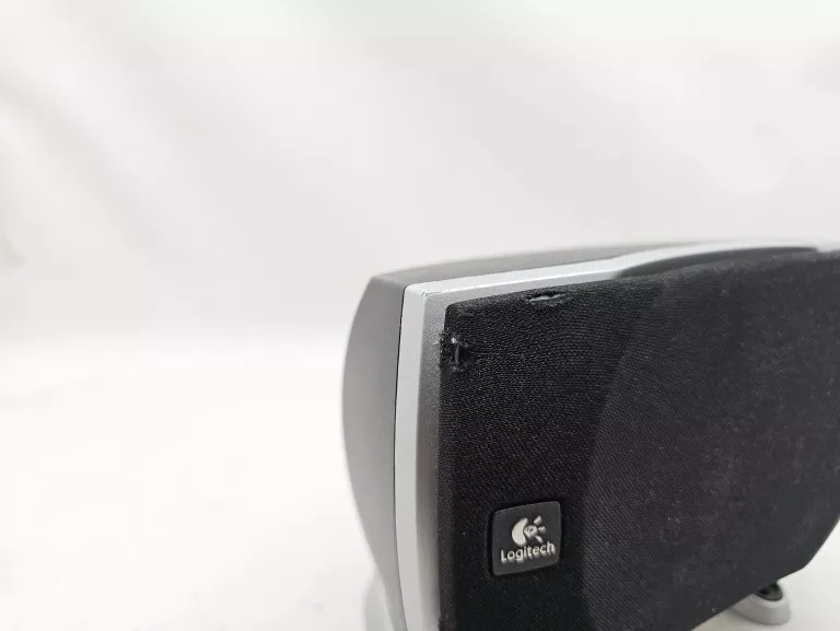 glosniki-logitech-51-z-5500-digital-thx-speaker-system-moc-subwoofera-rms-18800