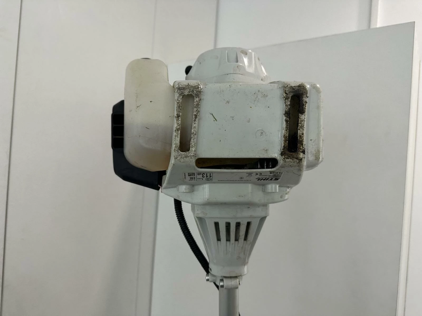 kosa-spalinowa-stihl-fs-235-papiery-moc-silnika-1550