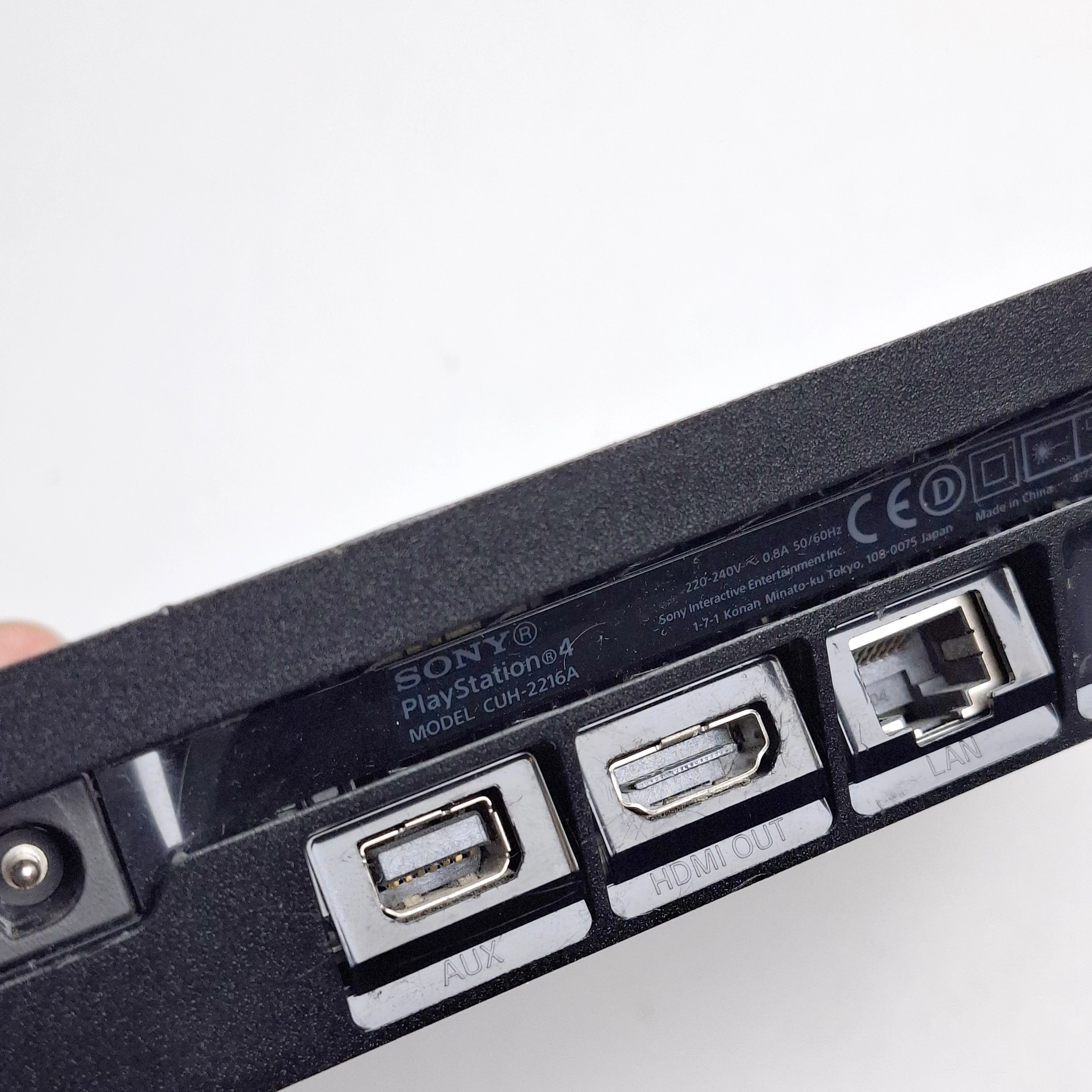 konsola-ps4-slim-500-gb-wersja-130590-2