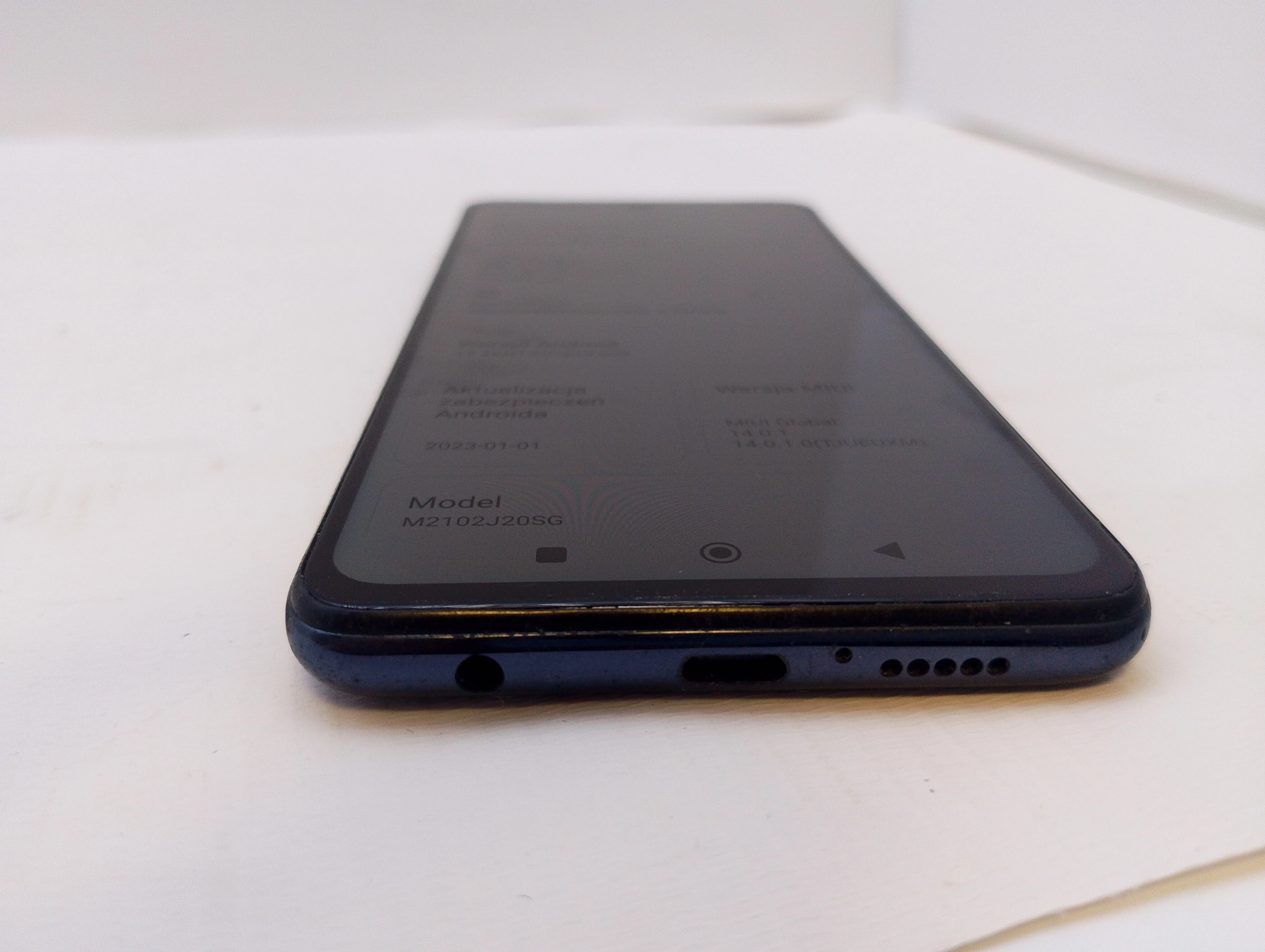 telefon-poco-x3-pro-256gb-sam-opis-przekatna-ekranu-667