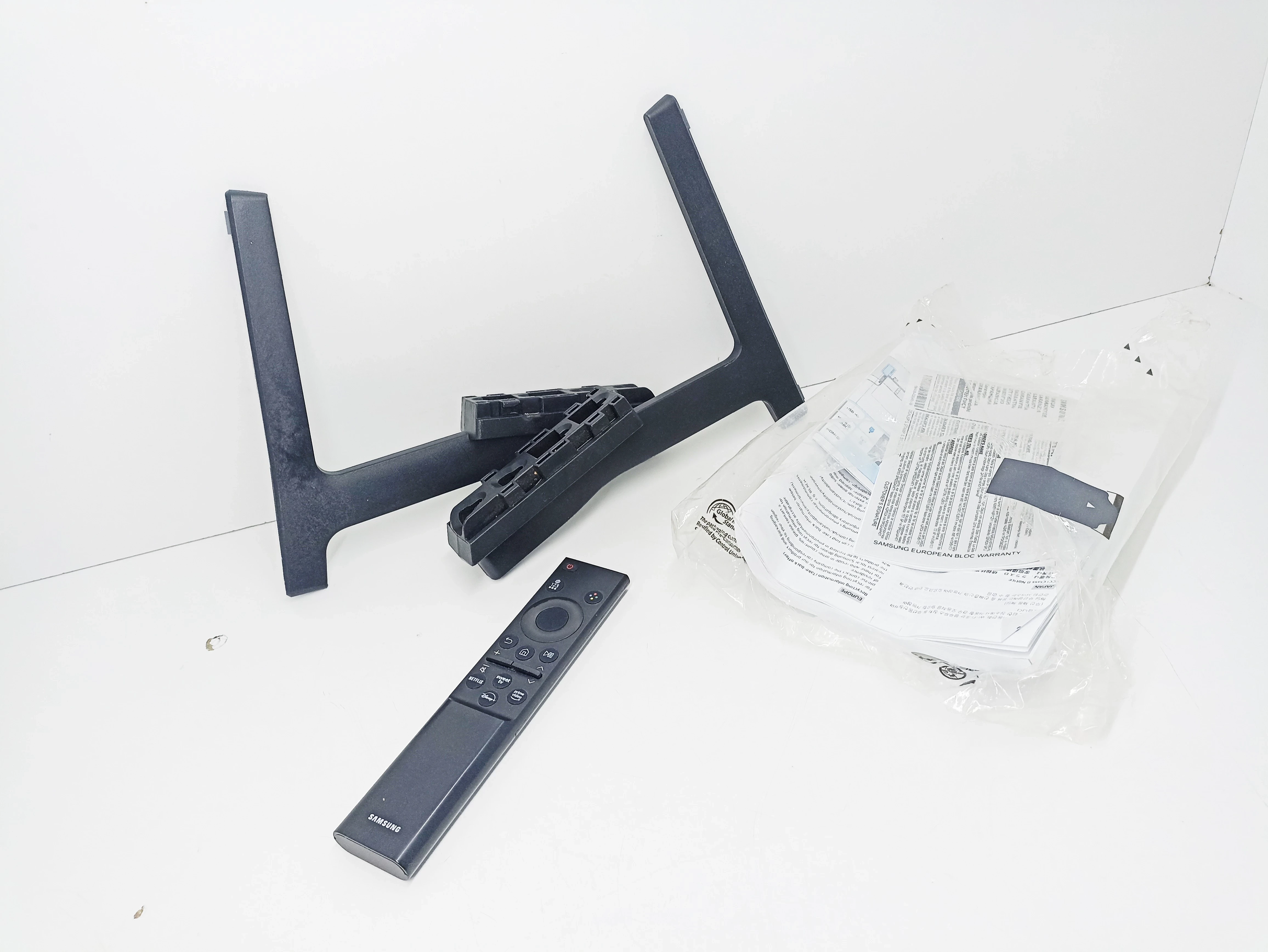 telewizor-samsung-crystal-uhd-du7100-43-stan-11323-2