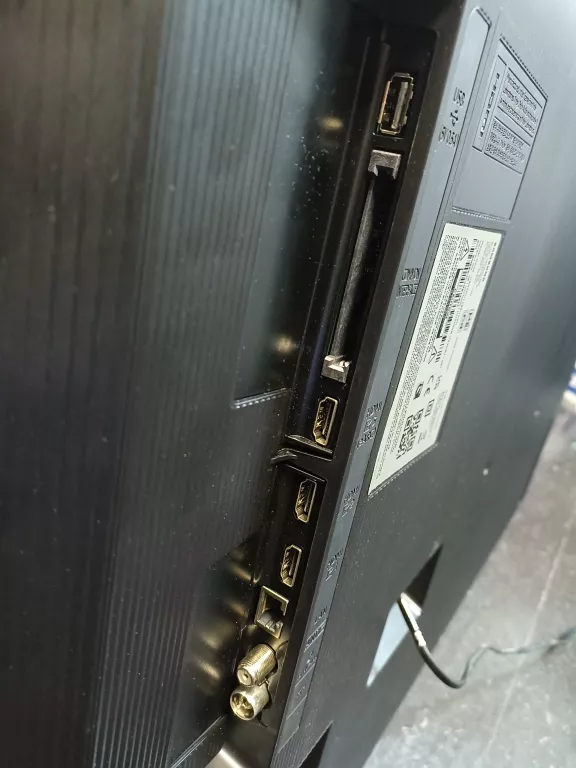 telewizor-samsung-crystal-uhd-du7100-43-format-hd-129294-1