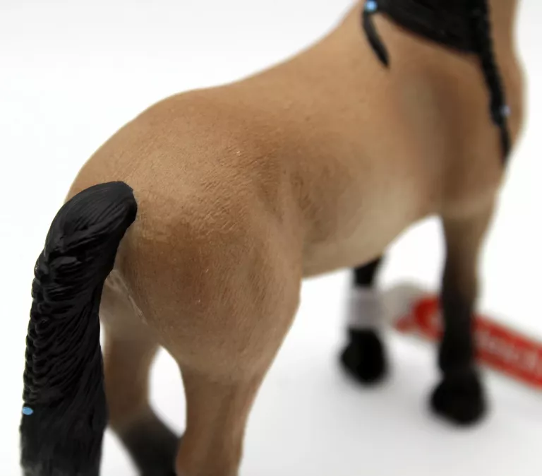 realistyczna-figurka-kon-klacz-schleich-14814-skala-121-wiek-dziecka-3475-45