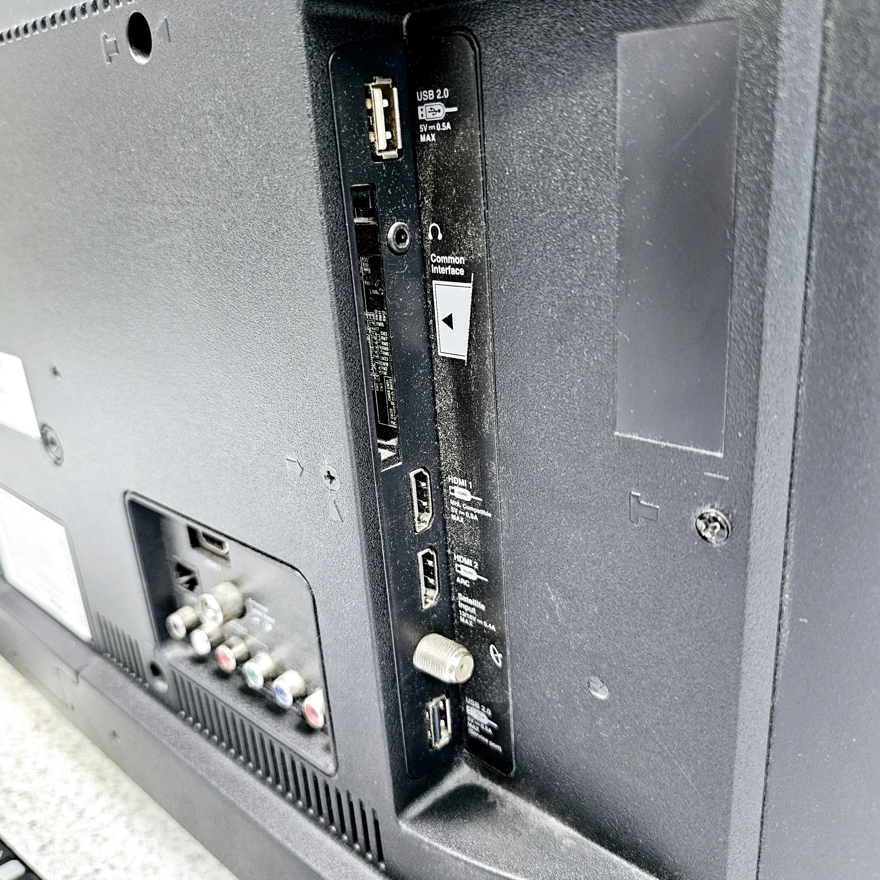 telewizor-32-thomson-32hb5426-typ-telewizora-211486-250142